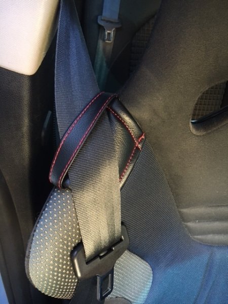 画像2: 合皮製あっずシートベルトガイド (2)